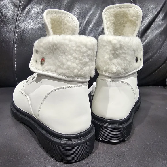 Brand New White Winter Boots • Customization Available 🎨 - Picture 2 of 4